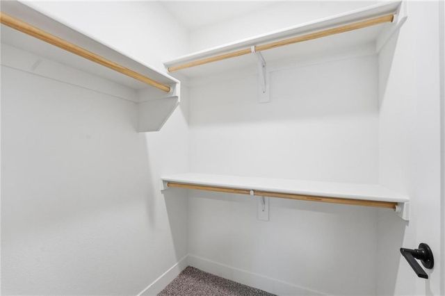 1804 Halls Creek Avenue, Raymore, MO 64083