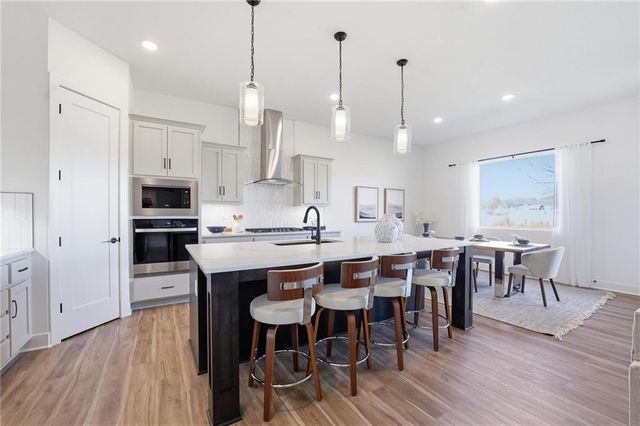 1804 Halls Creek Avenue, Raymore, MO 64083