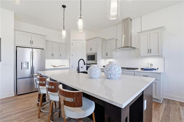 1804 Halls Creek Avenue, Raymore, MO 64083