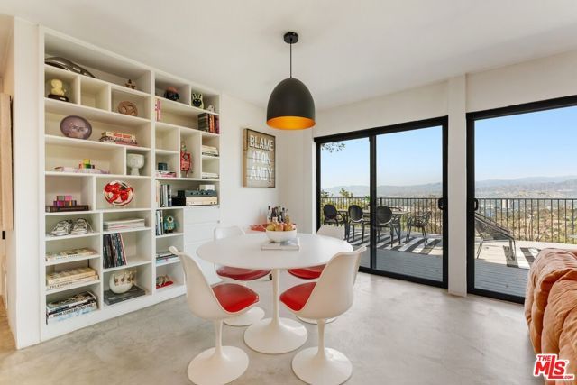 7301 Pacific View Drive, Los Angeles, CA 90068