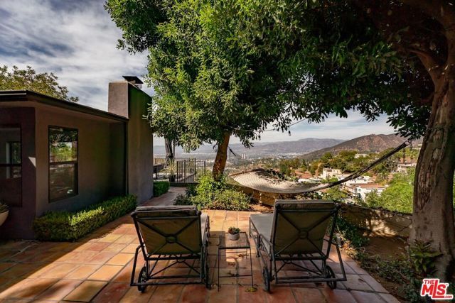 7301 Pacific View Drive, Los Angeles, CA 90068