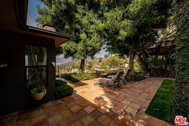 7301 Pacific View Drive, Los Angeles, CA 90068
