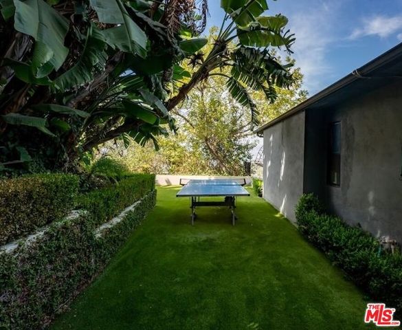 7301 Pacific View Drive, Los Angeles, CA 90068