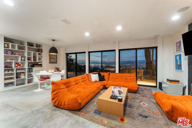 7301 Pacific View Drive, Los Angeles, CA 90068