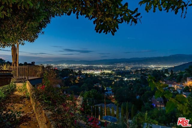 7301 Pacific View Drive, Los Angeles, CA 90068