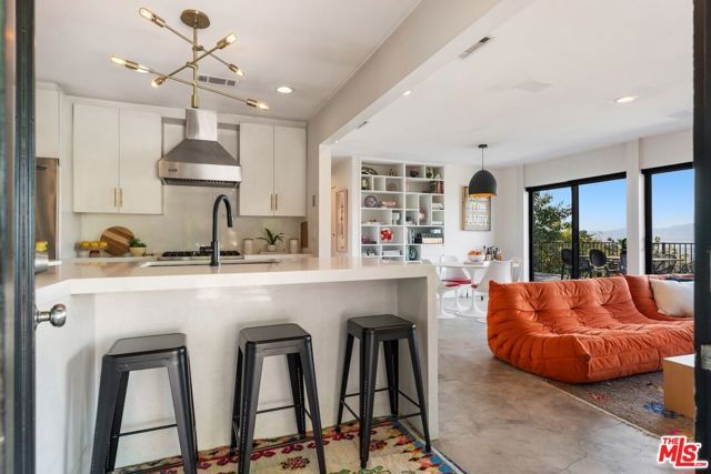 7301 Pacific View Drive, Los Angeles, CA 90068