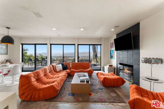 7301 Pacific View Drive, Los Angeles, CA 90068