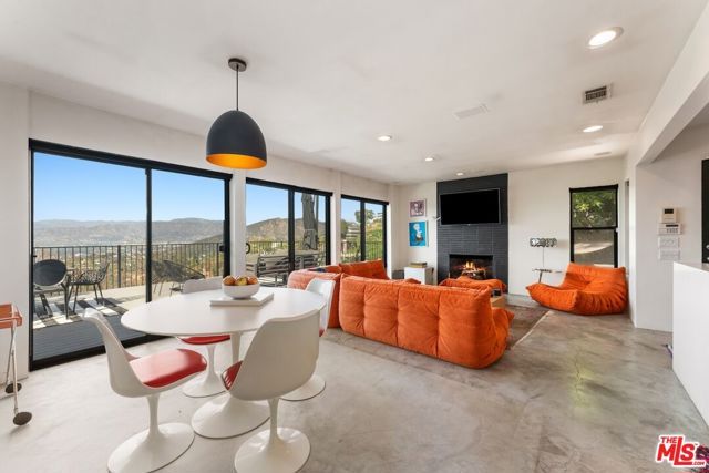 7301 Pacific View Drive, Los Angeles, CA 90068