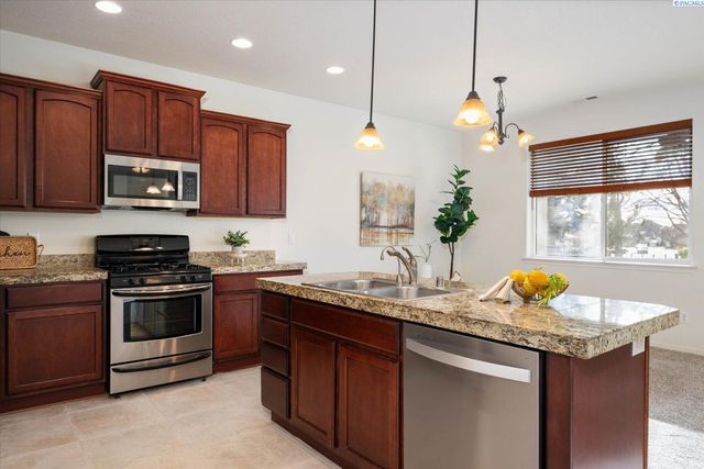 2601 Eaglewatch, Richland, WA 99354