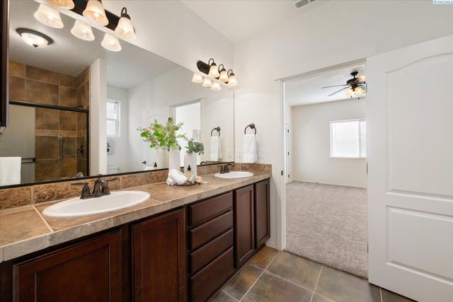 2601 Eaglewatch, Richland, WA 99354