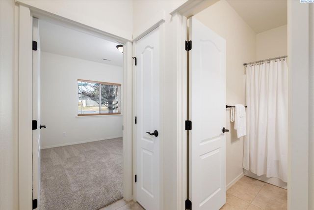 2601 Eaglewatch, Richland, WA 99354