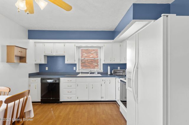 6600 Bilsim Ln, Louisville, KY 40291