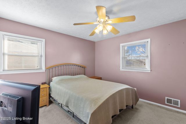 6600 Bilsim Ln, Louisville, KY 40291