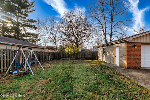 6600 Bilsim Ln, Louisville, KY 40291