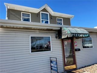 1271 W Maple Street, Hartville, OH 44632