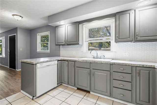 1409 S Elm Street, Ottawa, KS 66067