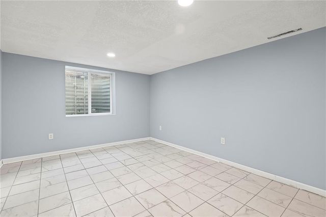 1409 S Elm Street, Ottawa, KS 66067