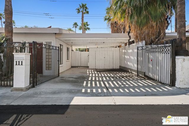 111 Canyon Rock Road, Palm Springs, CA 92264