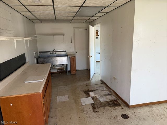 17688 Mahoning Avenue, Lake Milton, OH 44429