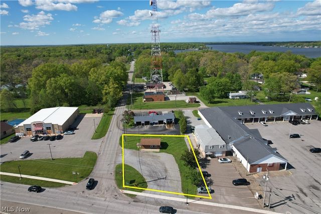 17688 Mahoning Avenue, Lake Milton, OH 44429