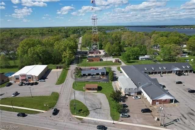 17688 Mahoning Avenue, Lake Milton, OH 44429