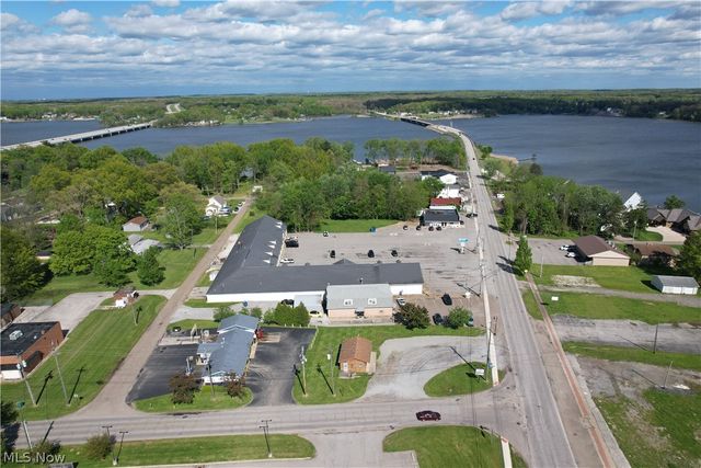 17688 Mahoning Avenue, Lake Milton, OH 44429