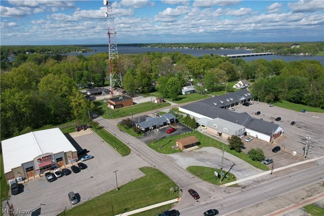 17688 Mahoning Avenue, Lake Milton, OH 44429