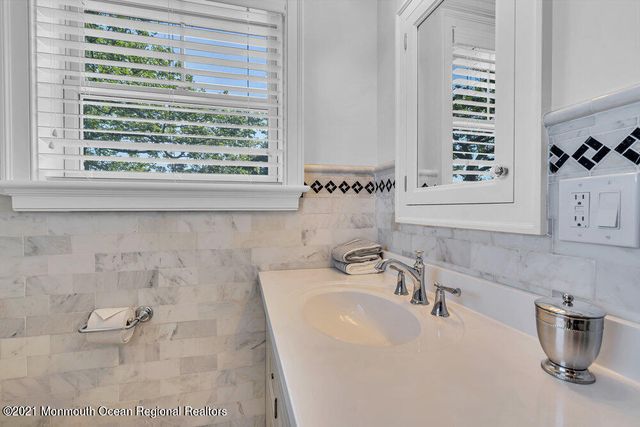 37 Ludlow Avenue, Spring Lake, NJ 07762