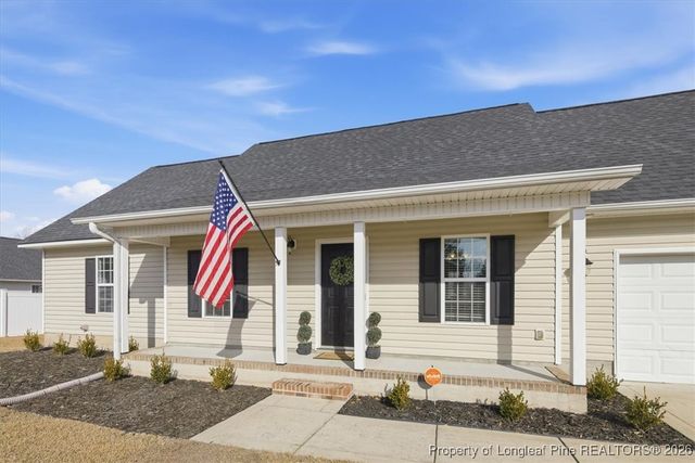 205 Copper Creek Drive, Raeford, NC 28376