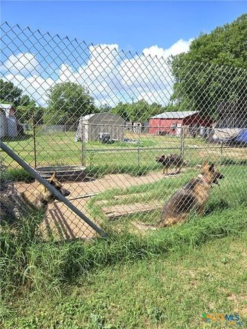 1518 Golf Course Road, Gatesville, TX 76528