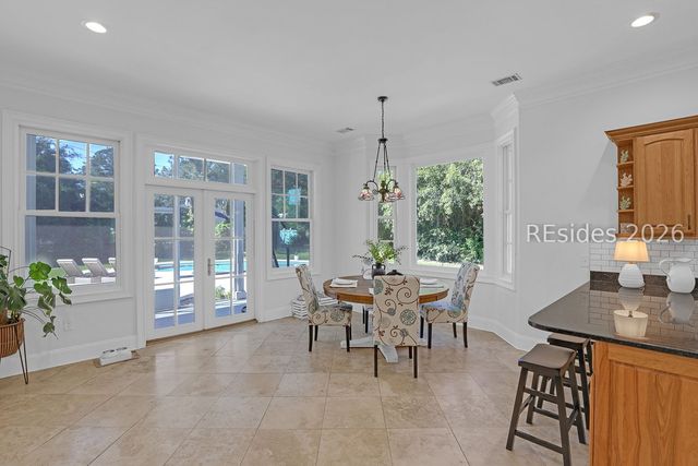 4 Hidden Lake Ct, Bluffton, SC 29910