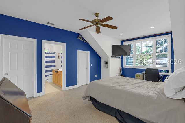 4 Hidden Lake Ct, Bluffton, SC 29910