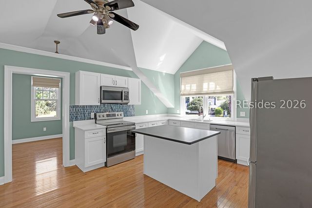 4 Hidden Lake Ct, Bluffton, SC 29910