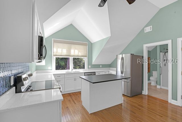 4 Hidden Lake Ct, Bluffton, SC 29910