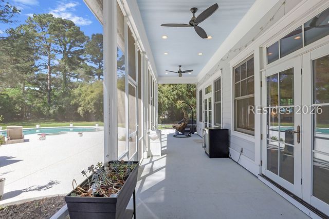 4 Hidden Lake Ct, Bluffton, SC 29910