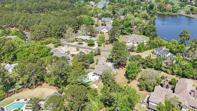 4 Hidden Lake Ct, Bluffton, SC 29910
