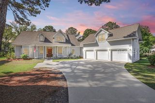 4 Hidden Lake Ct, Bluffton, SC 29910