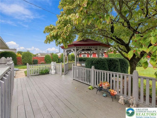 1 North 9th, Coplay Boro, PA 18037