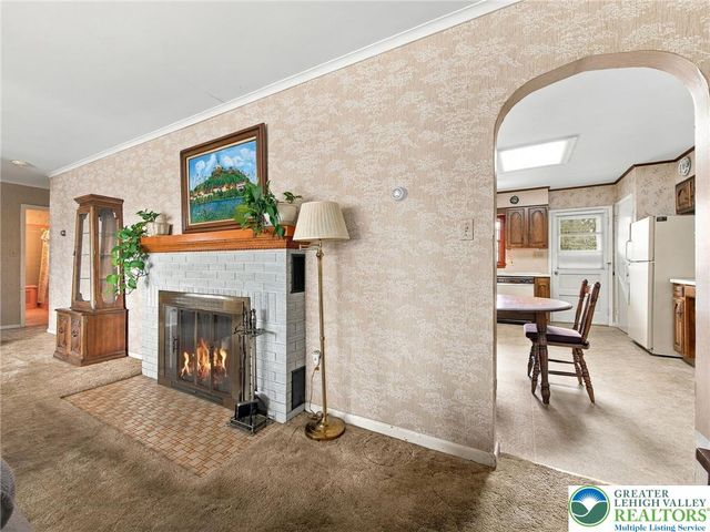 1 North 9th, Coplay Boro, PA 18037