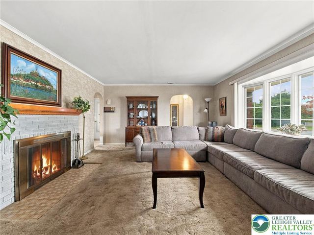 1 North 9th, Coplay Boro, PA 18037
