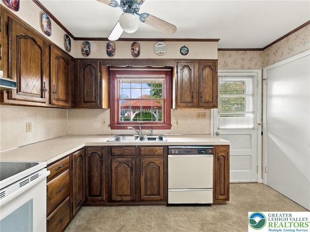 1 North 9th, Coplay Boro, PA 18037