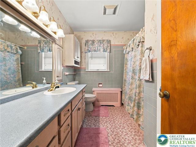 1 North 9th, Coplay Boro, PA 18037
