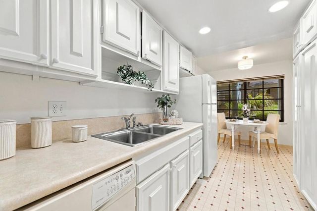 5488 Cribari Green, San Jose, CA 95135