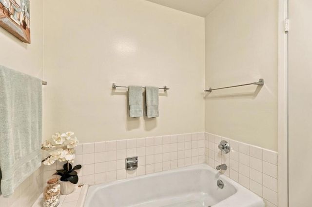 5488 Cribari Green, San Jose, CA 95135