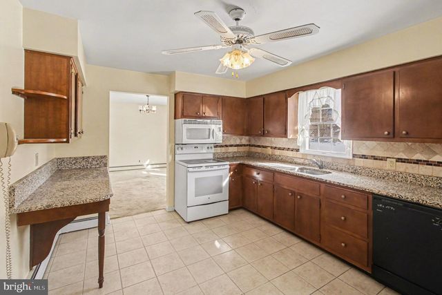 180 8TH AVE, Collegeville, PA 19426