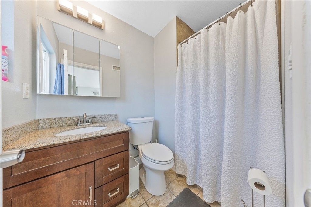 Image 11 of property listing at 19103 Galway, Carson, CA 90746