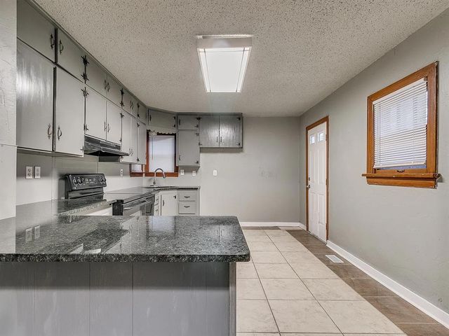 2033 NW 31st Terrace, Oklahoma City, OK 73118