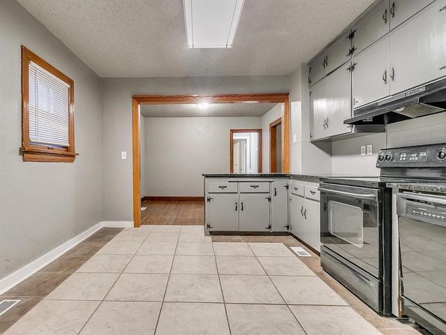 2033 NW 31st Terrace, Oklahoma City, OK 73118