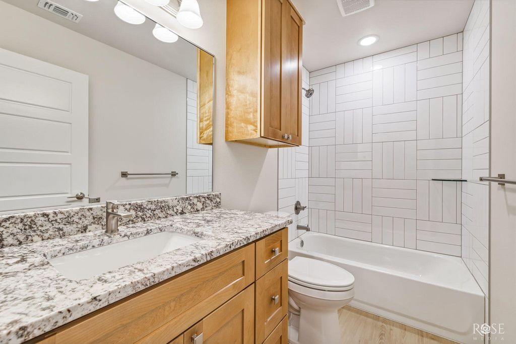Image 15 of property listing at 3025 Walnut Hill Drive, San Angelo, TX 76904