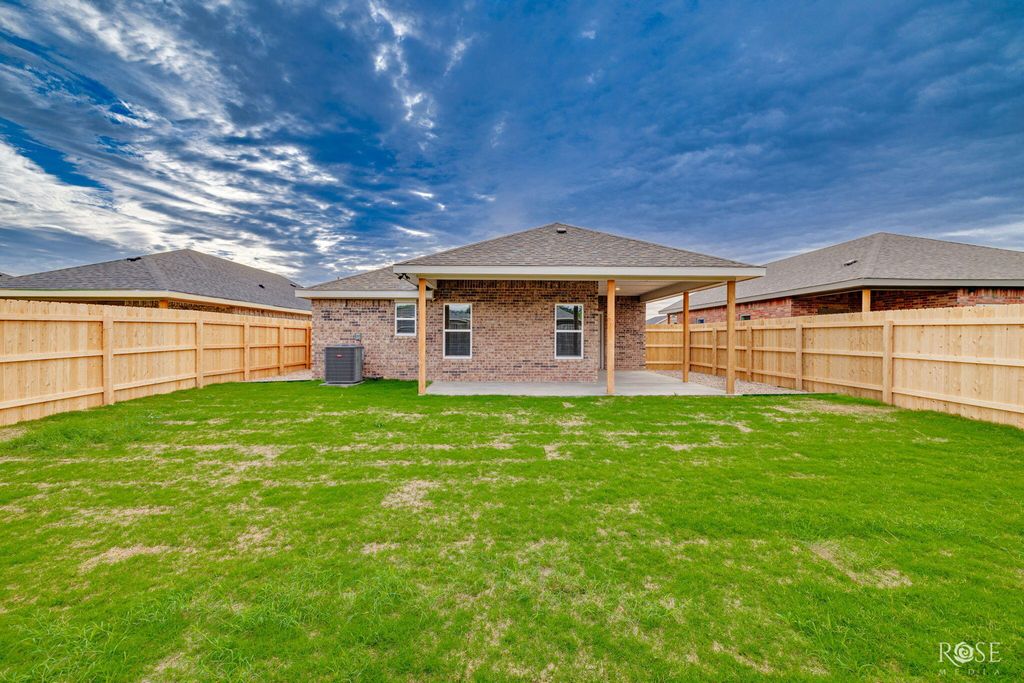 Image 19 of property listing at 3025 Walnut Hill Drive, San Angelo, TX 76904